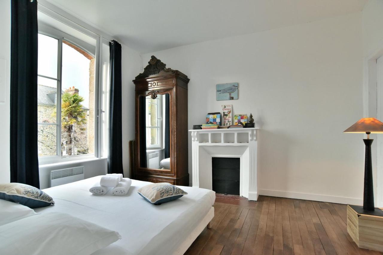 La Brise Cancalaise - Maison Typique Avec Vue Mer Cancale Eksteriør billede
